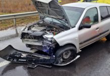 Ez az autó tört össze a délelőtti M2-en történt balesetben