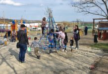 Kis űrhajósok lepték el az alagligeti játszóteret