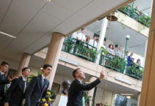 Ballagás után itt az érettségi, a szokás szerint ma a magyarral kezdtek a középiskolások