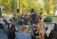 Dunakeszi zenészei a Stég Bisztrónál