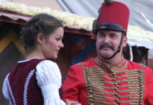 Kodály Zoltán Háry Jánosának közismert dallamai csendültek fel szombat este a Köröndön