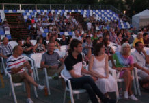 Fat pig – szerették a dunakesziek a nyári színház második előadását is