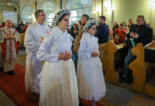 Gyönyörű Mária-lányok is voltak a Szent Mihály-templom búcsúi szentmiséjén