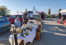 Pazar a kacatos kínálata