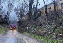 Ledőlt egy épület fala a nagy esőzés miatt