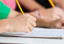 72 ezer diák írja ma a központi írásbeli felvételit