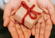 Jótékonykodjon otthonról használt ruháival