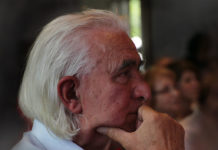 58 év után lemond Pásztor Béla