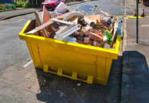 Téved, ha azt hiszi, hogy csak úgy lerakhat konténert a háza elé konténer elhelyzés közterületen