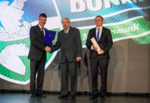 Dunakeszi Város Közművelődési díjjal tüntették ki a város kedvelt művészét