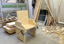 Dunakeszi asztalosmester készíti Ferenc pápa székét