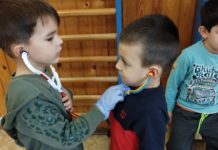 Teddy doktorok, fogorvos, testi fogyatékosság – ezekkel mind képben vannak az alagi óvodások