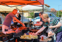 7 év varázsa – Kint jártunk a lakótelepi kispiacon