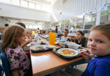 Ezeket a konkrét intézkedéseket ígérik a közétkeztetésben