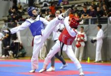 Mindenkit lesöpörtek a pályáról a dunakeszi taekwondósok