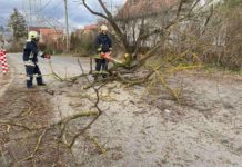 Az árhullám mellett a szél is ad feladatot bőven
