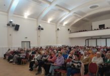 Dunakeszi szeniorkorú egyetemistái