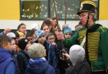 Dunakeszin is toborozzák a diákokat