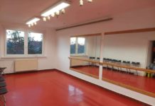 Leszámolnak a 43 éves piros linóleummal