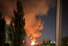 Hatalmas tűz miatt késnek a vonatok a dunakeszi vonalon