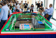 1000 munkaóra-tervezés, 400 óra építés, 120 kg, 132 ezer kocka, 260 építő – 1 DDN legóközösség