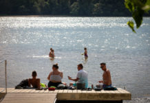 Újra lehet fürödni a dunakeszi strandon