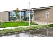 Egy igazi legendáról nevezték el a diáknegyed uszodáját