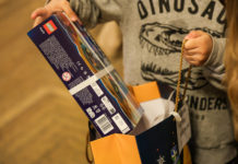 Cégek, diákok, családok, nyugdíjasok és politikusok fogtak össze az idei adománydoboz-akcióban