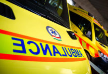 A vásárlók és a rendőrök együtt küzdöttek egy férfi életéért