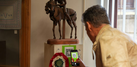 Elkészült a helytörténeti gyűjtemény QR-kódos hangalapú tárlatvezető rendszere