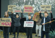 Magával ragadó műsorral emlékeztek meg Dunakeszin ‘56-ról