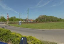 Visszavont jogsi, piroson áthajtás – Nem volt jó napja a sofőrnek