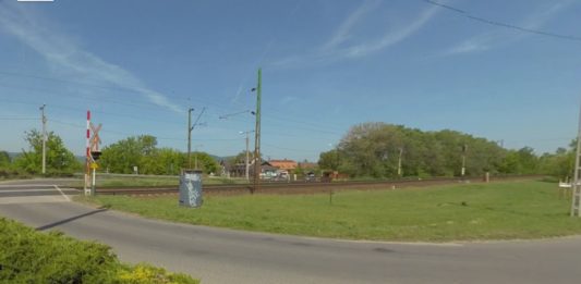 Visszavont jogsi, piroson áthajtás – Nem volt jó napja a sofőrnek