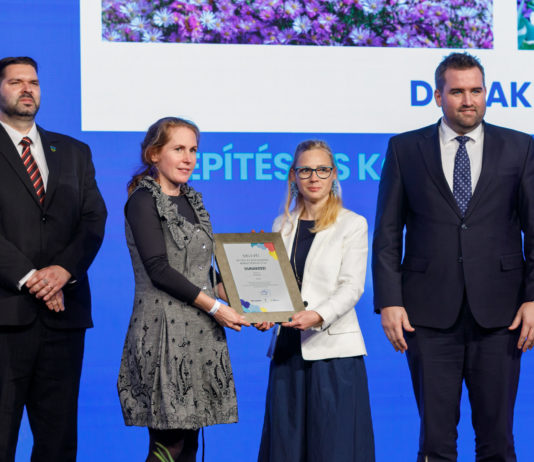 Ismét díjazták a virágos Dunakeszit