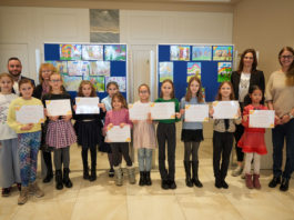 “Mindannyian egyformák vagyunk, csak egy kicsit másképp” – Különleges rajzpályázat díjátadóját tartották Dunakeszin