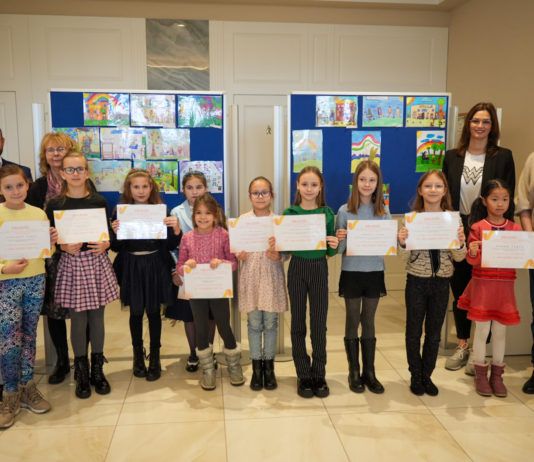 “Mindannyian egyformák vagyunk, csak egy kicsit másképp” – Különleges rajzpályázat díjátadóját tartották Dunakeszin