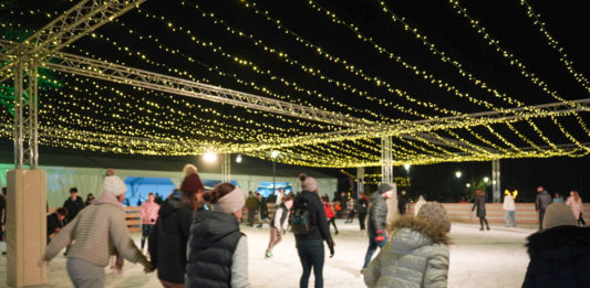Dunakeszi odatette – Látványos ünnepséggel nyílt meg a Dunakeszi Jégvilág