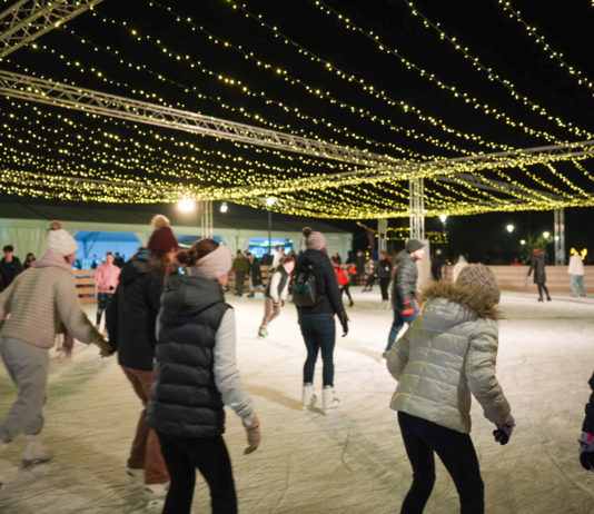 Dunakeszi odatette – Látványos ünnepséggel nyílt meg a Dunakeszi Jégvilág