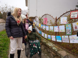 Rajzokon üzentek a gyerekek: “Mindannyian egyformák vagyunk, csak kicsit másképp” Dunakeszin