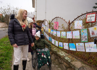 Rajzokon üzentek a gyerekek: „Mindannyian egyformák vagyunk, csak kicsit másképp” Dunakeszin