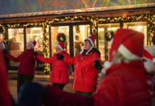 Különleges táncház az adventi vásárban