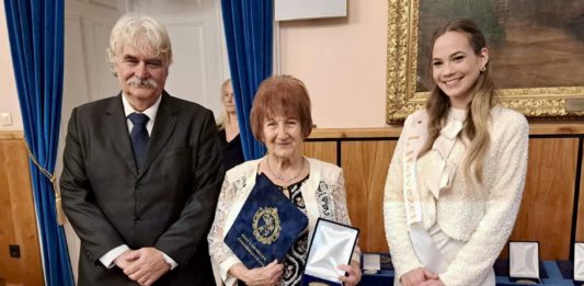 Dr. Domoszlai Erzsébet, a legendás zongoratanárnő Pest vármegye díszpolgára lett