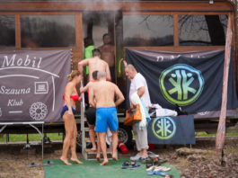 Jeges Duna és forró szauna, telt házas újévi program Dunakeszin