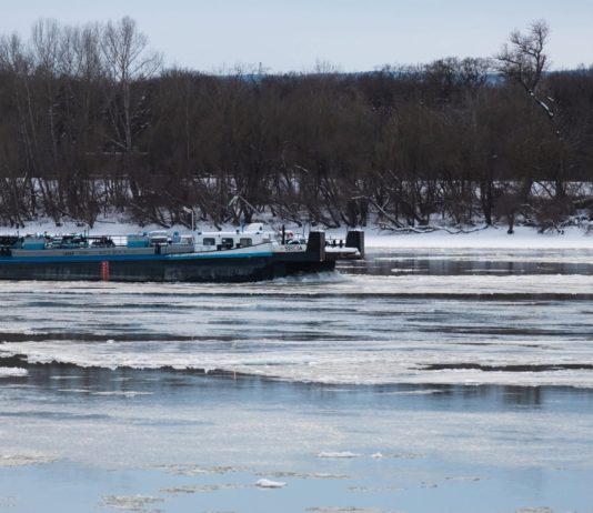 Szünetel a kompközlekedés