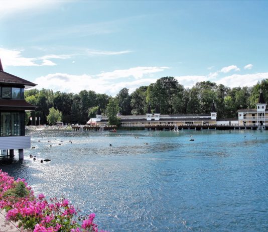 Hévíz varázsa: termálvíz, tradíció és modern kikapcsolódás