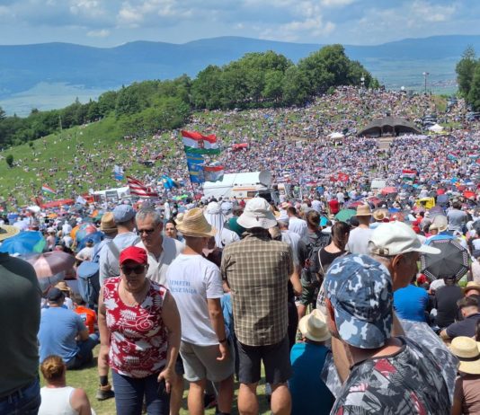 Vonattal a hithez, gyalog az önismerethez – A modern zarándokutak világa