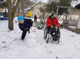 Ha elege van a bosszankodásból, nézze meg, hogyan örülnek a gyerekek a hónak