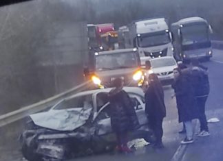 Frontális ütközés az M2-es autóúton