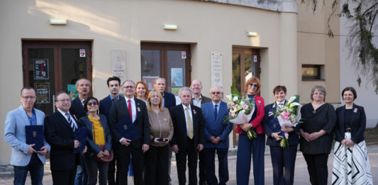 Átadták a városi kitüntetéseket, idén Zupka Sándor kapta meg a díszpolgári címet