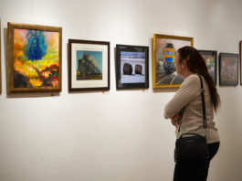 Tavaszi nyitány a művészetek jegyében: megnyílt a DunArt Képzőművészeti Egyesület tárlata Dunakeszin